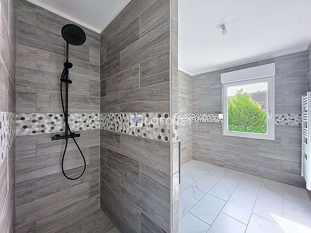 Maison à LA NEUVILLE-EN-BEINE