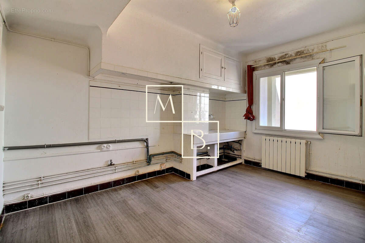 Gare St Roch, grand T3 de 75 m2 avec grenier aménageable + cave - photo 5