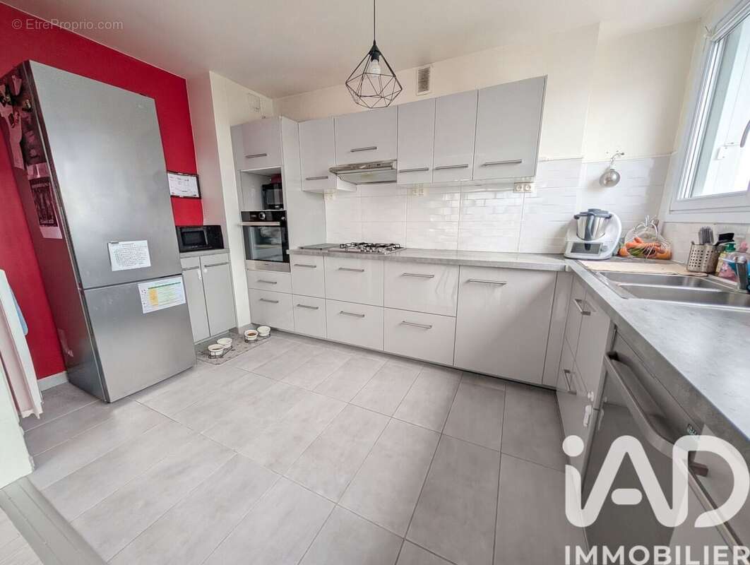 Photo 5 - Appartement à FLEURY-LES-AUBRAIS