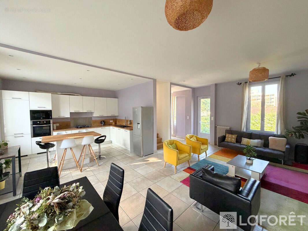 Maison à OULLINS