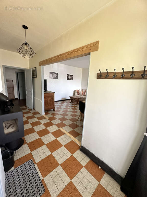 Maison à CHAILLAC