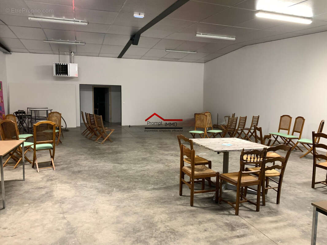 Commerce à AMPLEPUIS