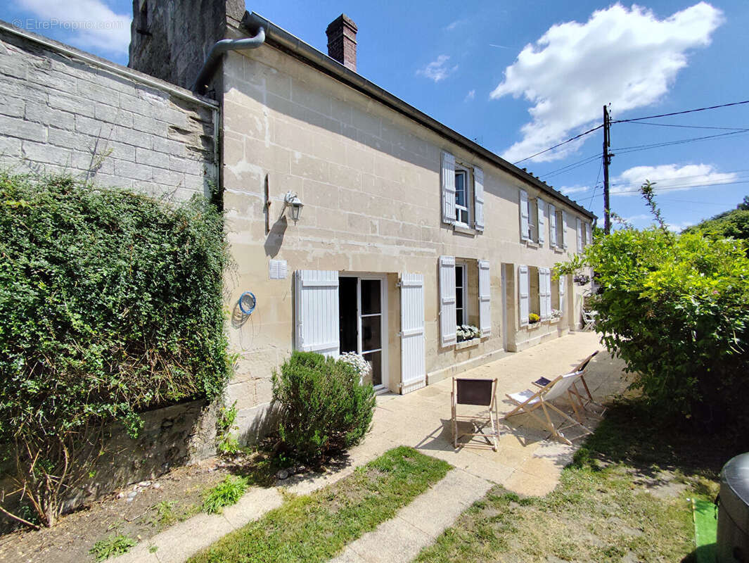 Maison à CUISE-LA-MOTTE