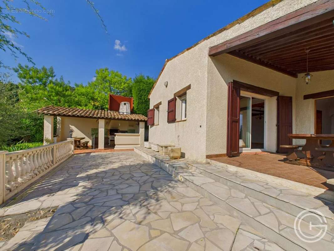 Villa individuelle 199m² avec Piscine + 1857m² de Jardin - LA COLLE SUR LOUP - photo 30
