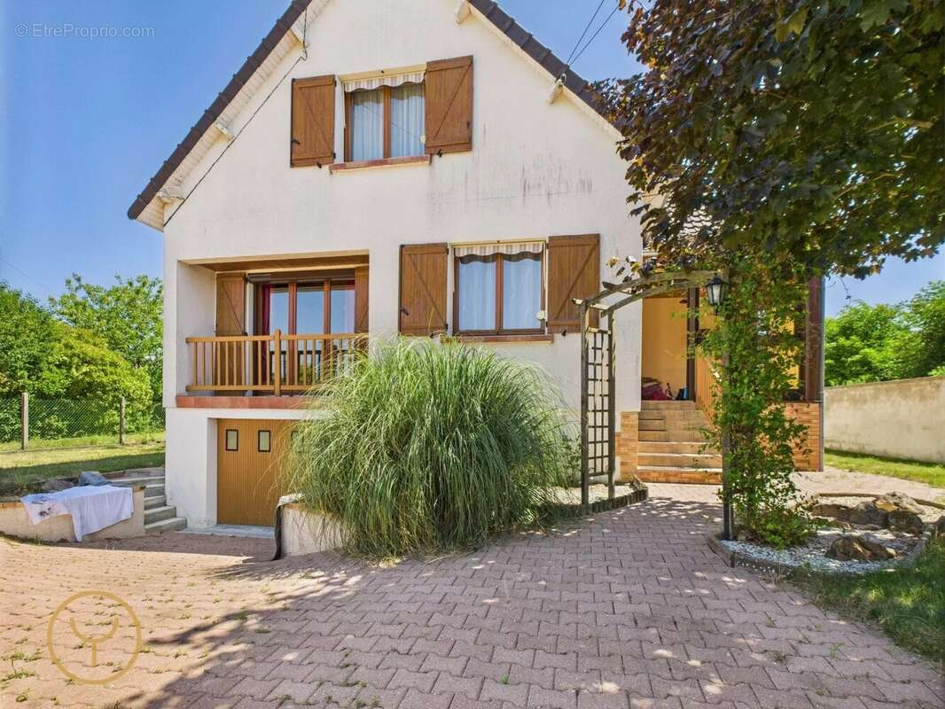 Maison à ROMILLY-SUR-SEINE