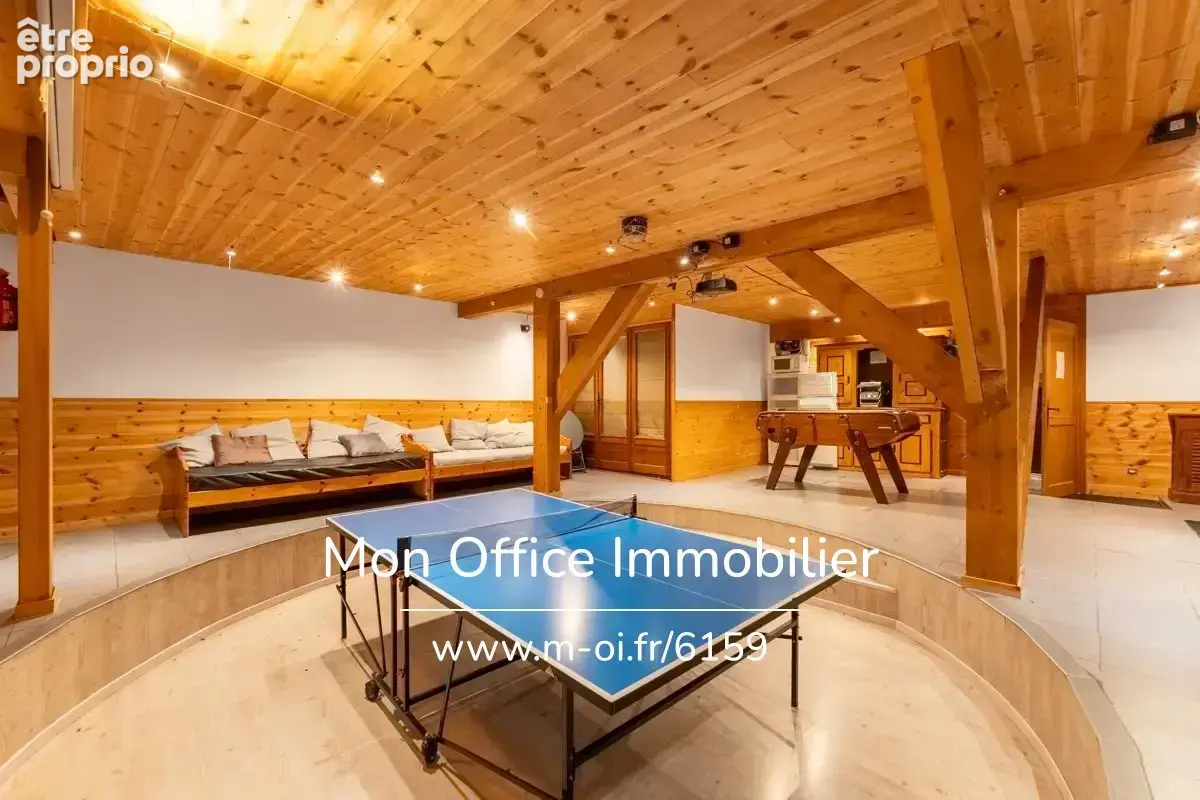 Référence : 7078-MBE. - Chalet 330m² - 7 chambres - Salle Cinéma et Danse - photo 13