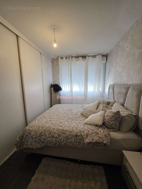 Appartement à MARSEILLE-3E