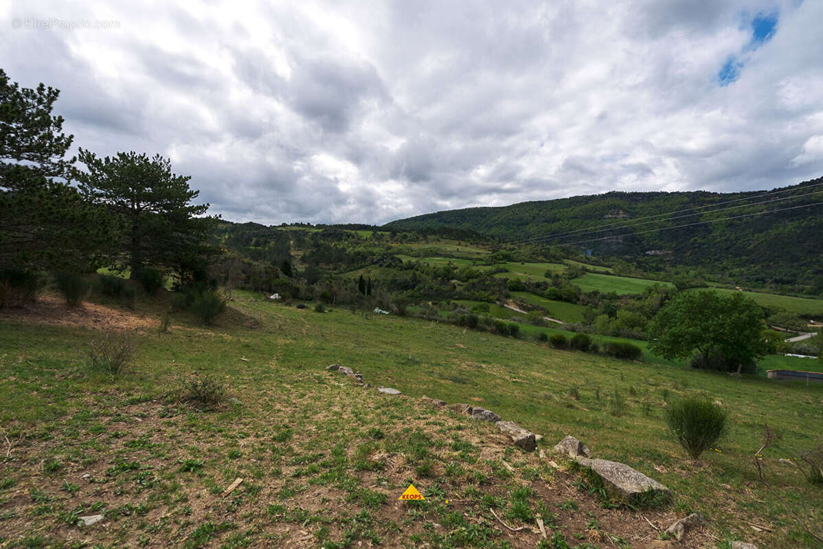 Terrain à CARCASSONNE