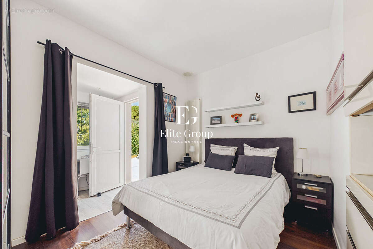 Magnifique maison des annes 50 a royan - 218 m2 - 6 pièces - photo 12