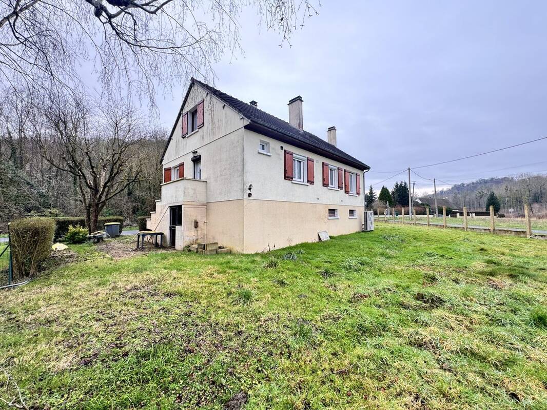 Maison à CRECY-AU-MONT