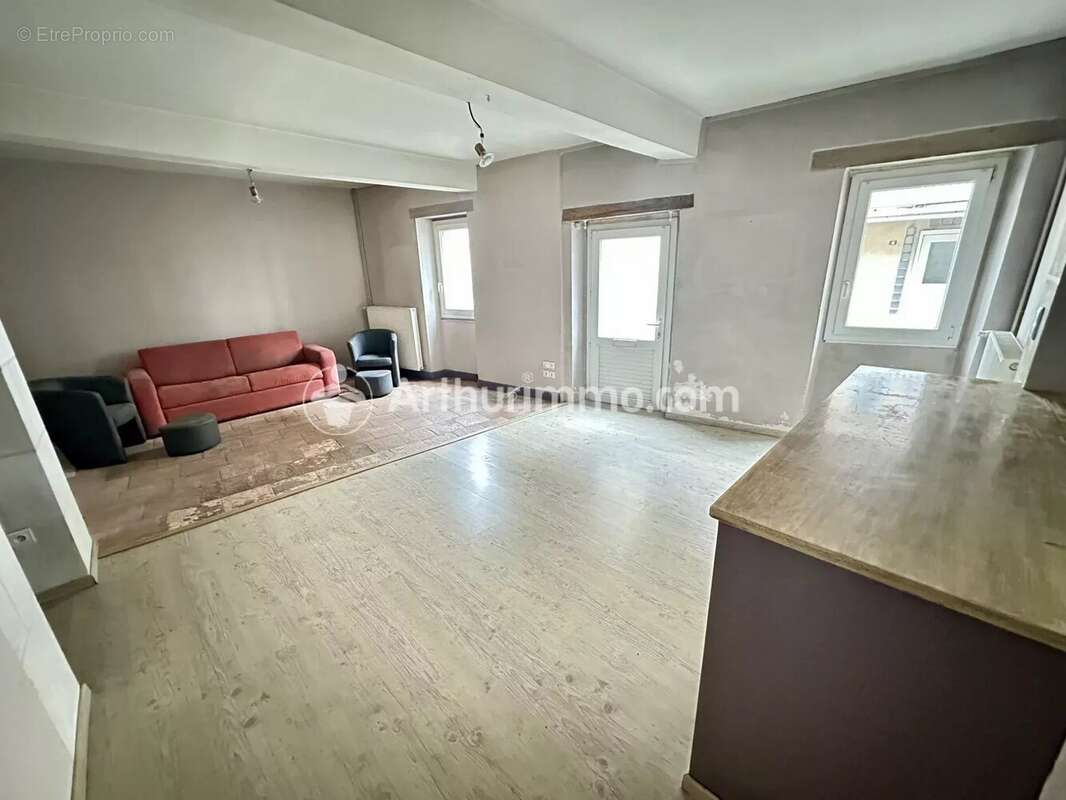 Maison à SAINT-ASTIER