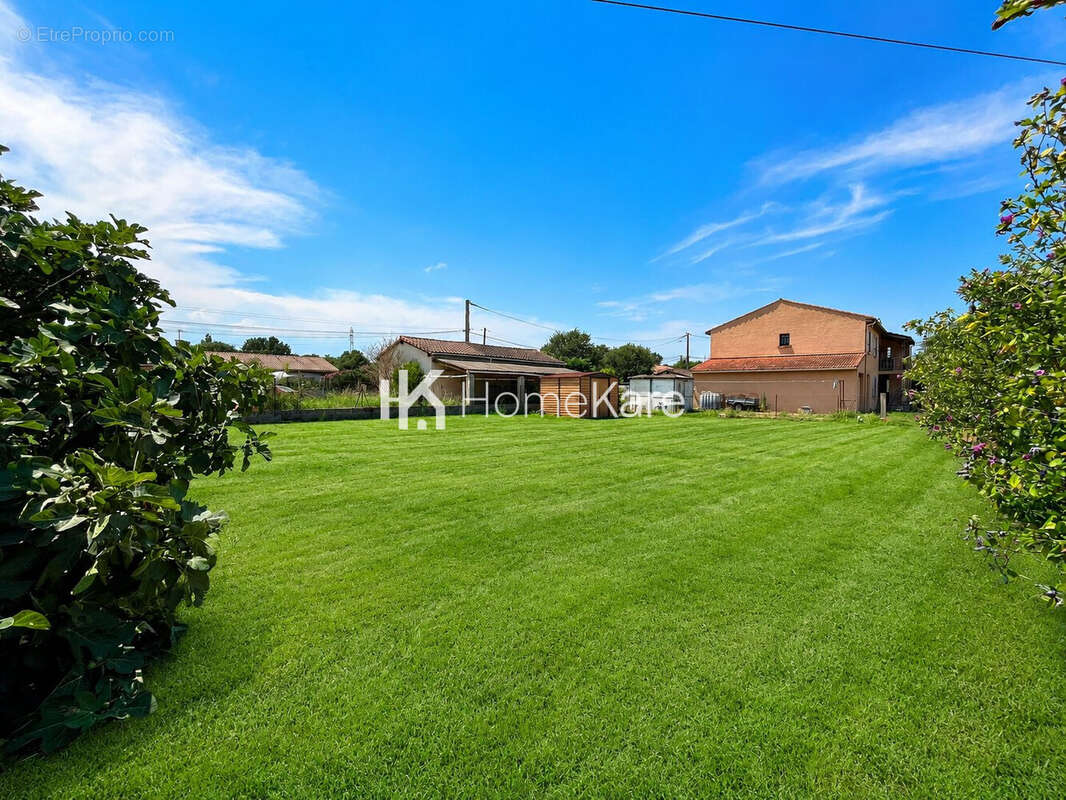Terrain 679 m² à Lagardelle-Sur-Leze  - photo 3
