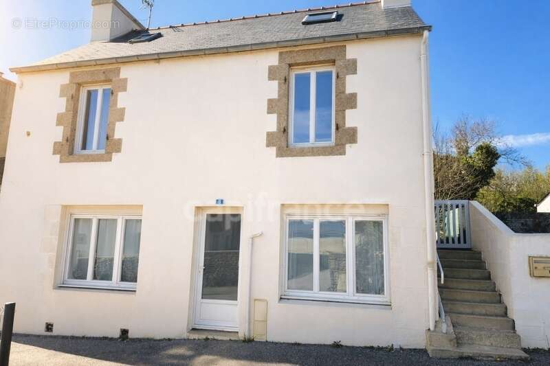 Maison à PLOUGONVELIN