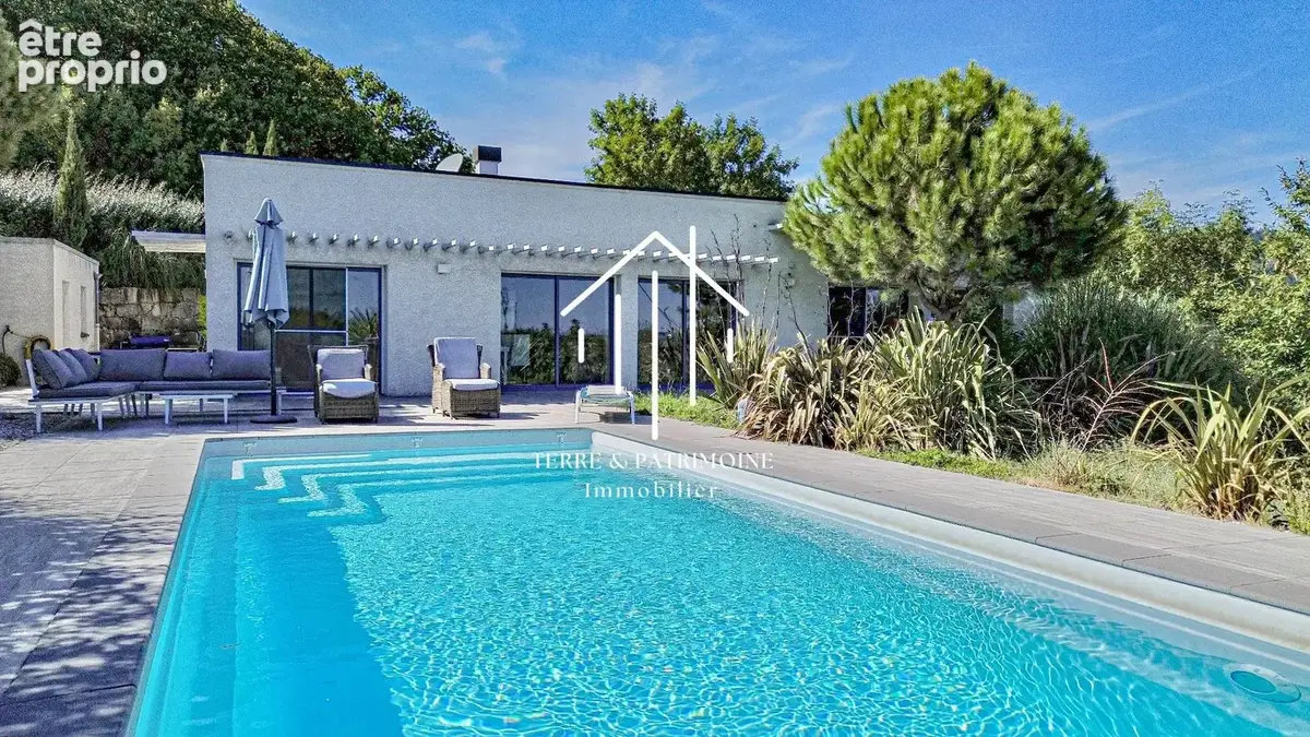 CHAZEAUX – Maison contemporaine de plain-pied avec piscine chauffée - photo 2