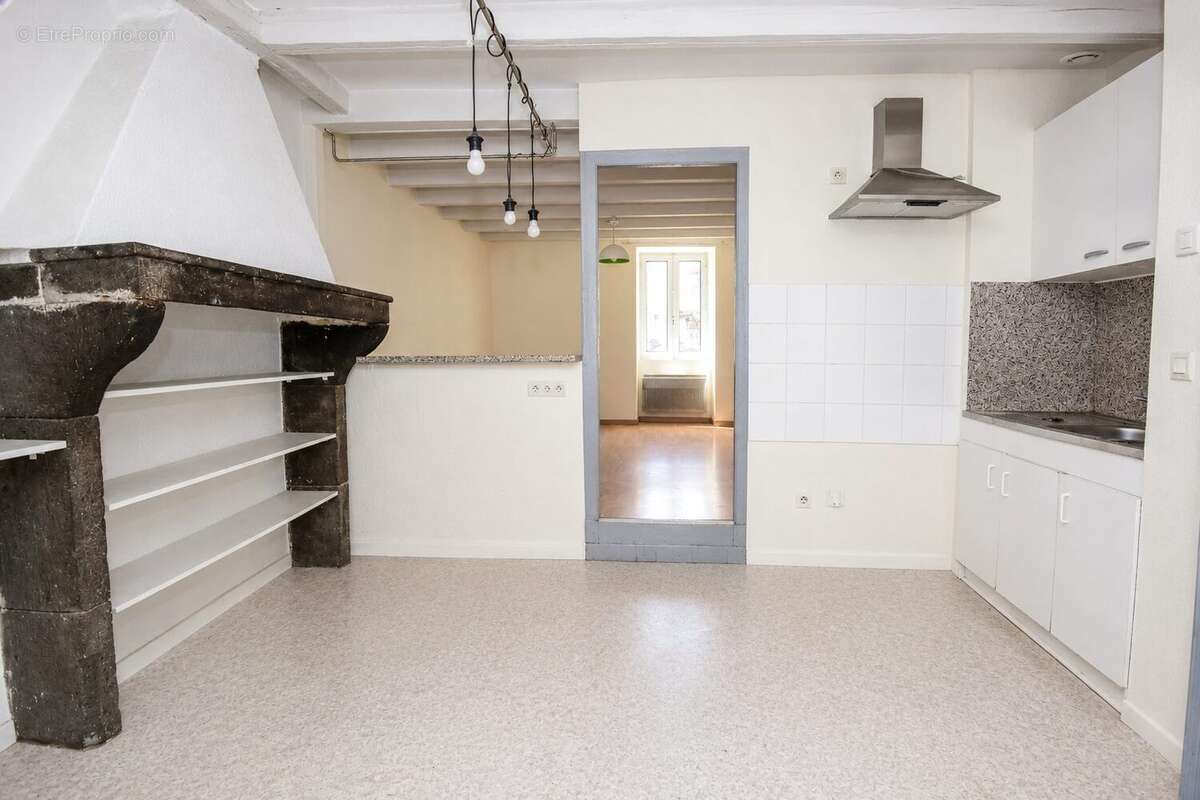Maison à VOLVIC