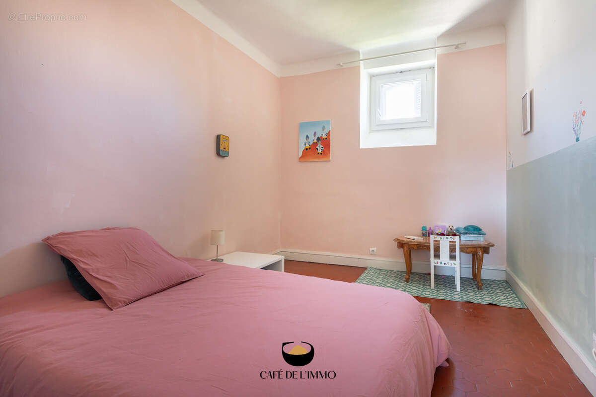 Appartement à MARSEILLE-1E