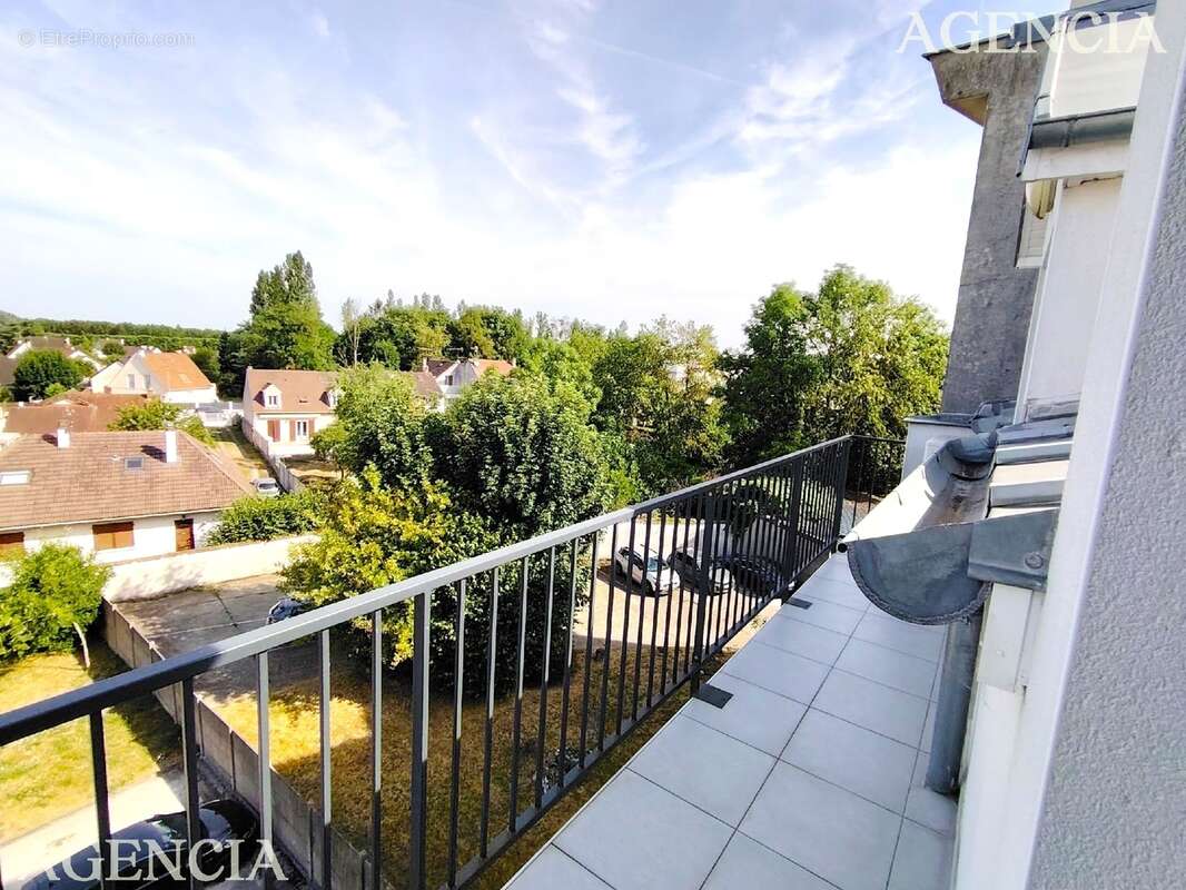Appartement à PONTAULT-COMBAULT