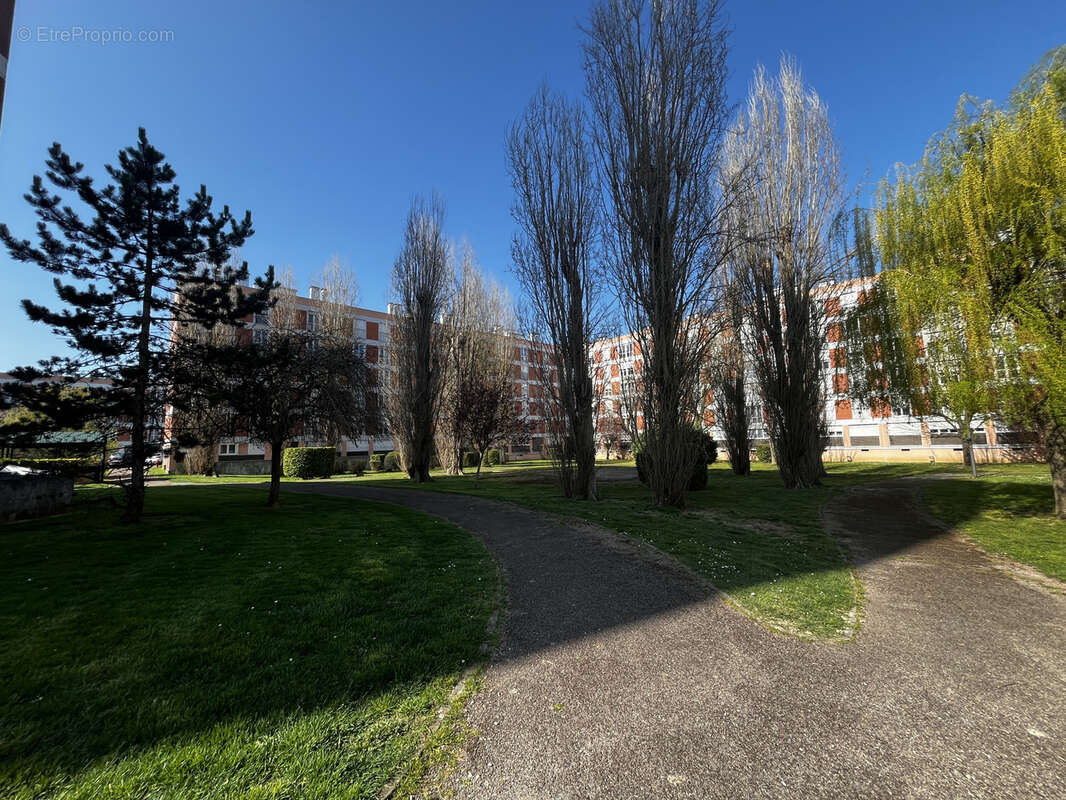 Appartement à SAINT-ANDRE-LES-VERGERS