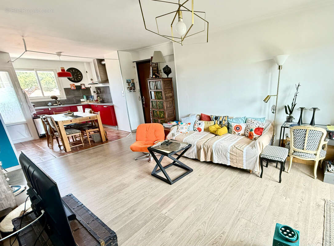 Appartement à SIX-FOURS-LES-PLAGES
