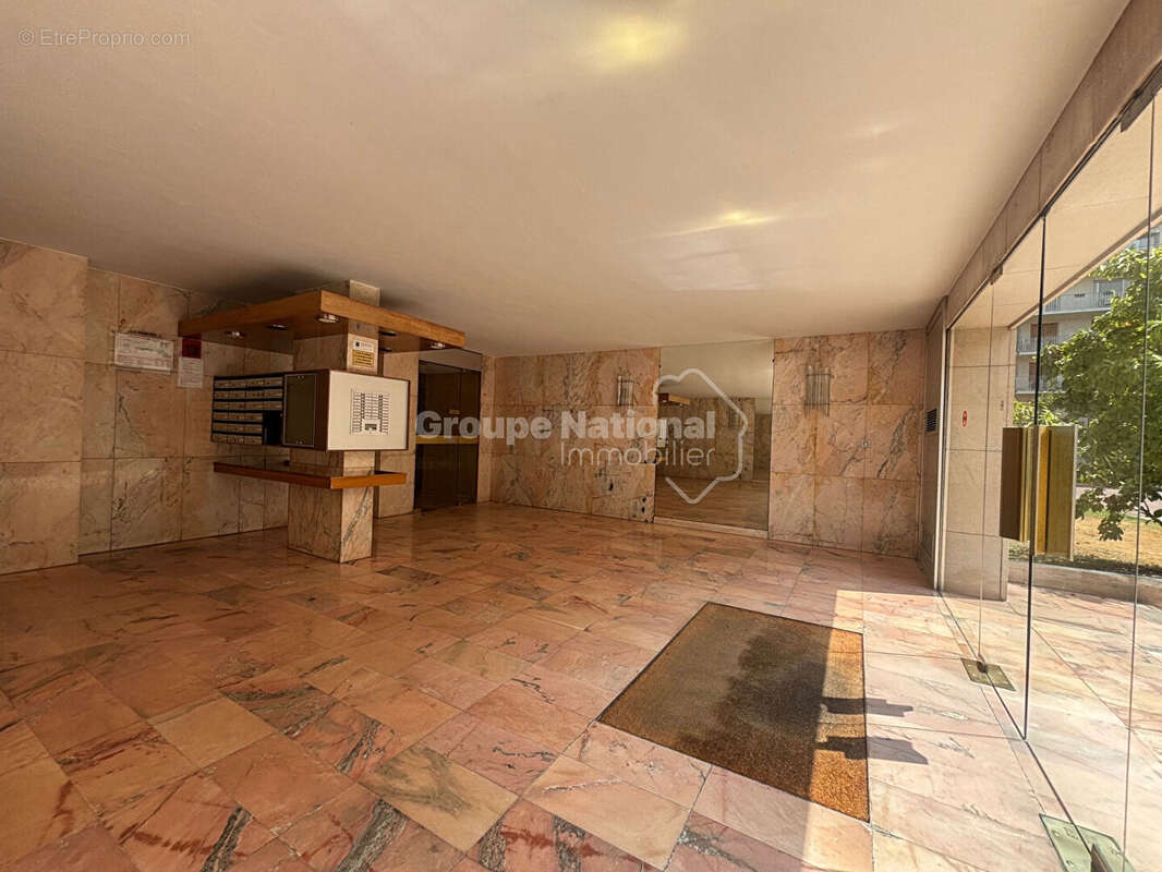 Versailles  MONTREUIL 5 pièce(s) 119.05 m2 SUD/OUEST - photo 12