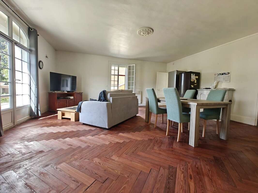 Appartement à BRIONNE