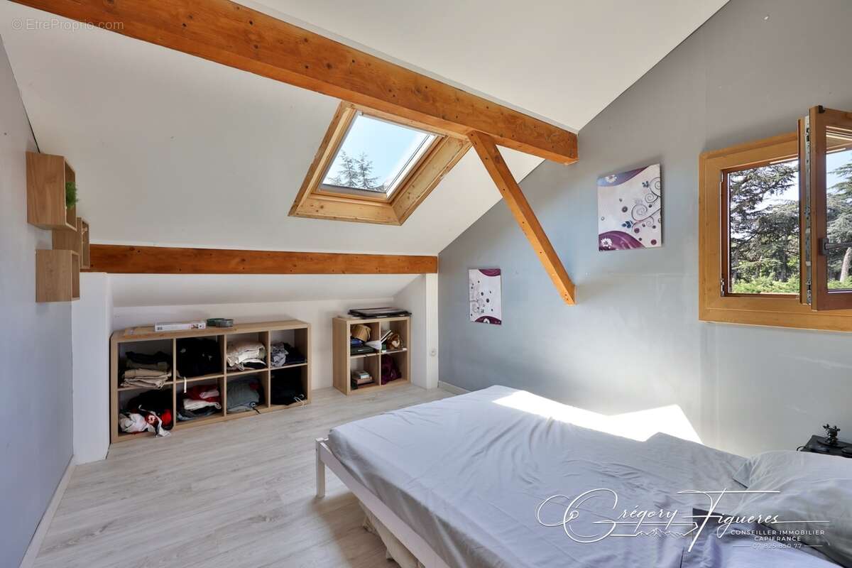 Châteauneuf – maison familiale 6 pièces – 4 chambres – vue dégagée – terrain 1 174 m² - photo 9