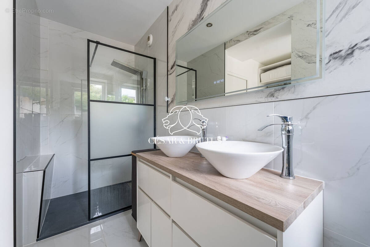 Appartement à LA VERPILLIERE