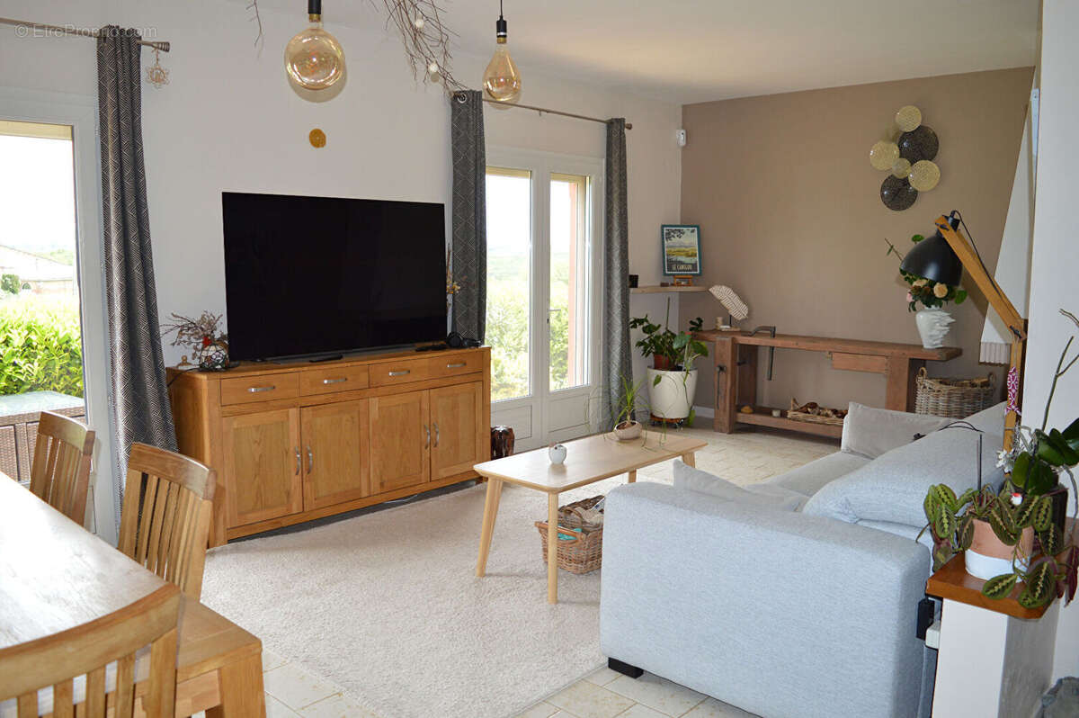 Maison à LAPEYROUSE-FOSSAT