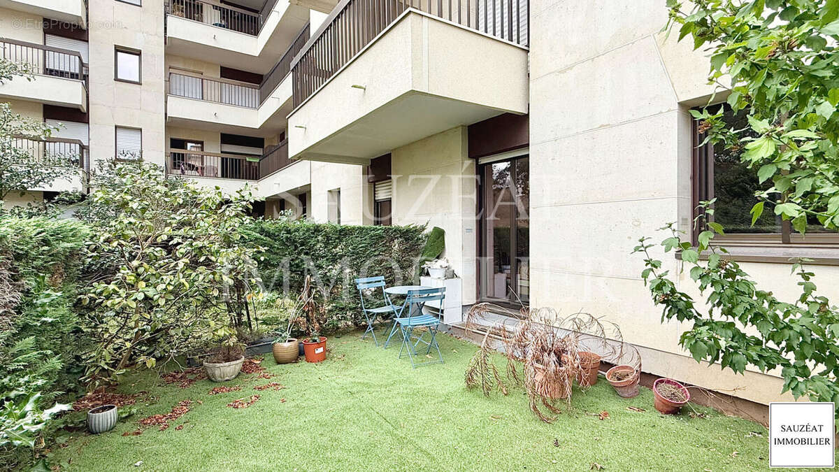 Appartement à BOURG-LA-REINE