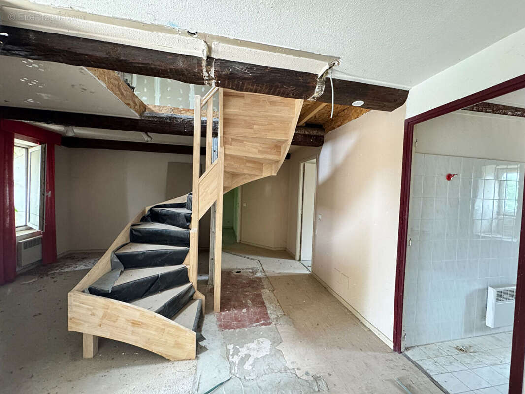 Appartement à CHATEAUNEUF-DE-GADAGNE