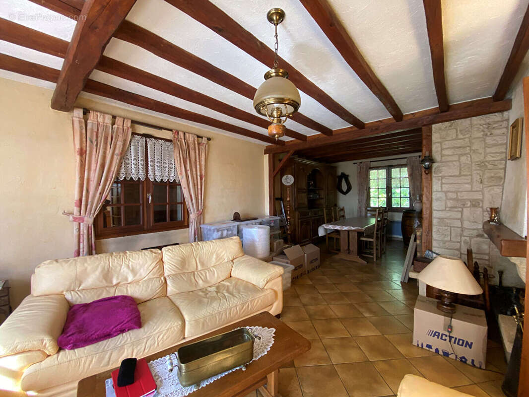 Maison à LEUDEVILLE