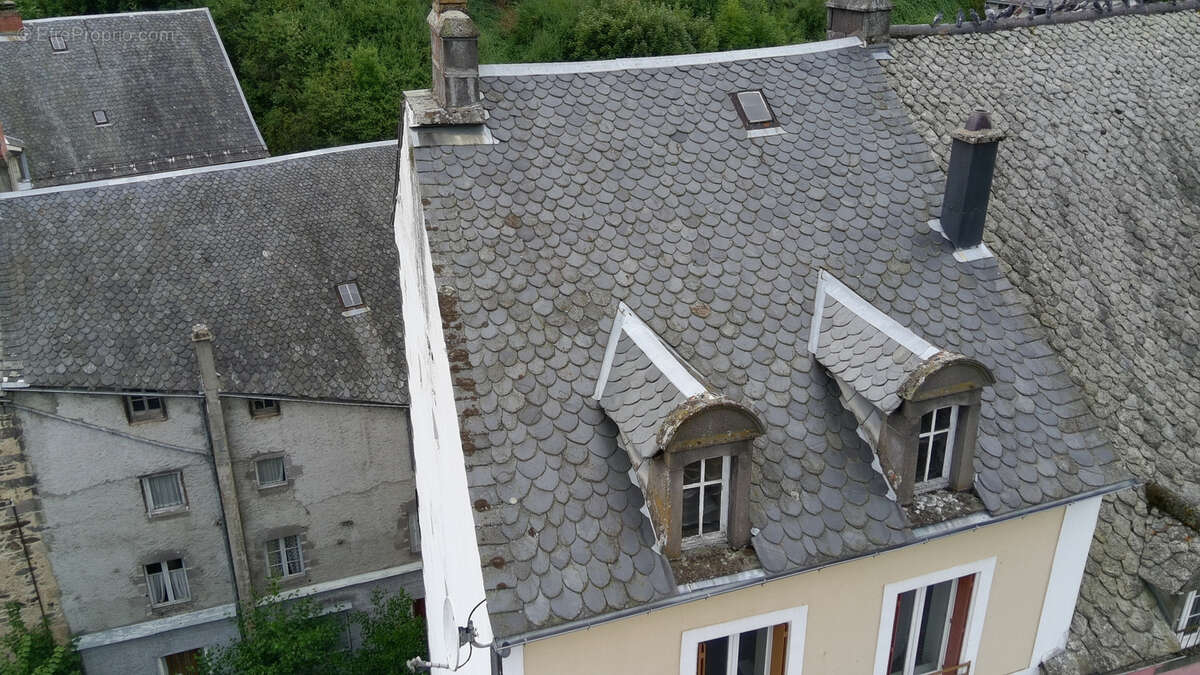 Appartement à ROCHEFORT-MONTAGNE