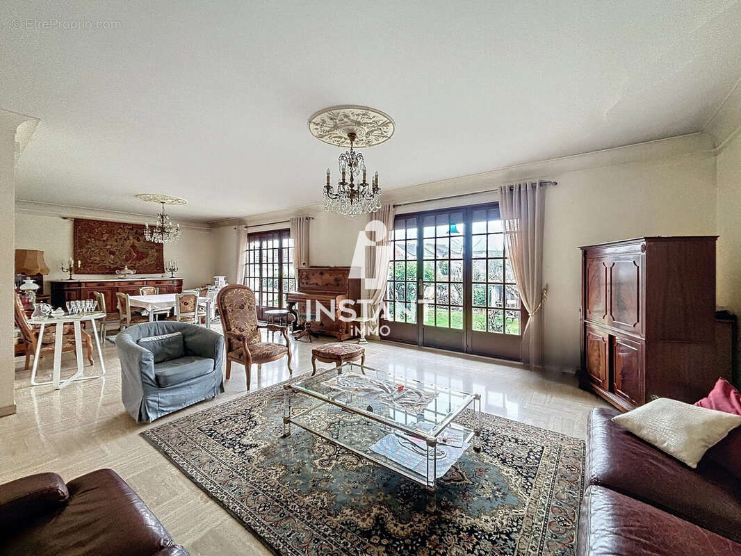 Maison à LIVRY-GARGAN