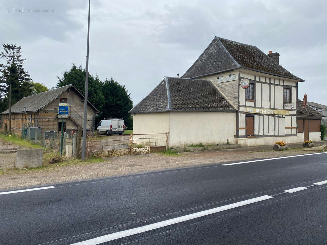 Commerce à FLAMETS-FRETILS