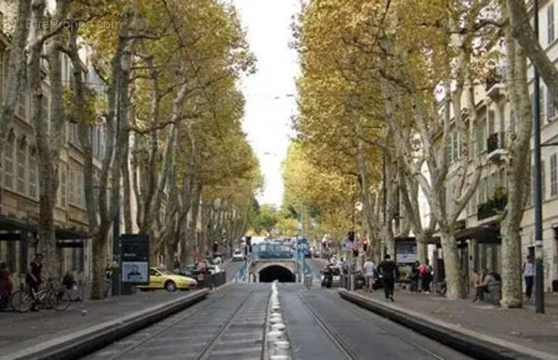 Appartement à MARSEILLE-5E