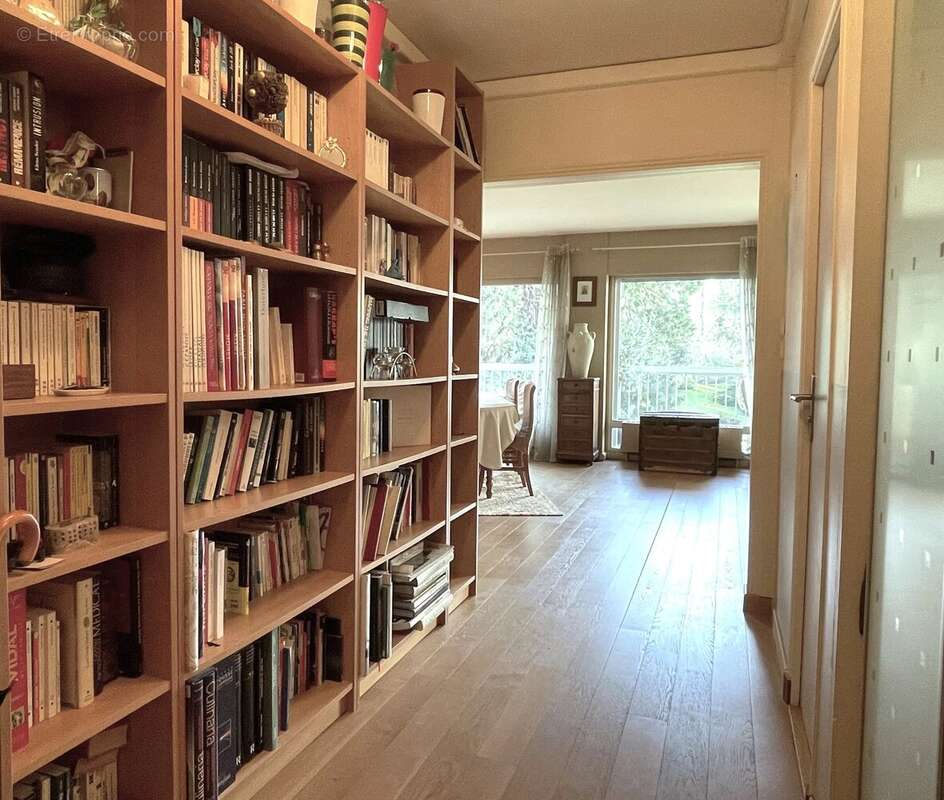 Appartement à VILLE-D'AVRAY