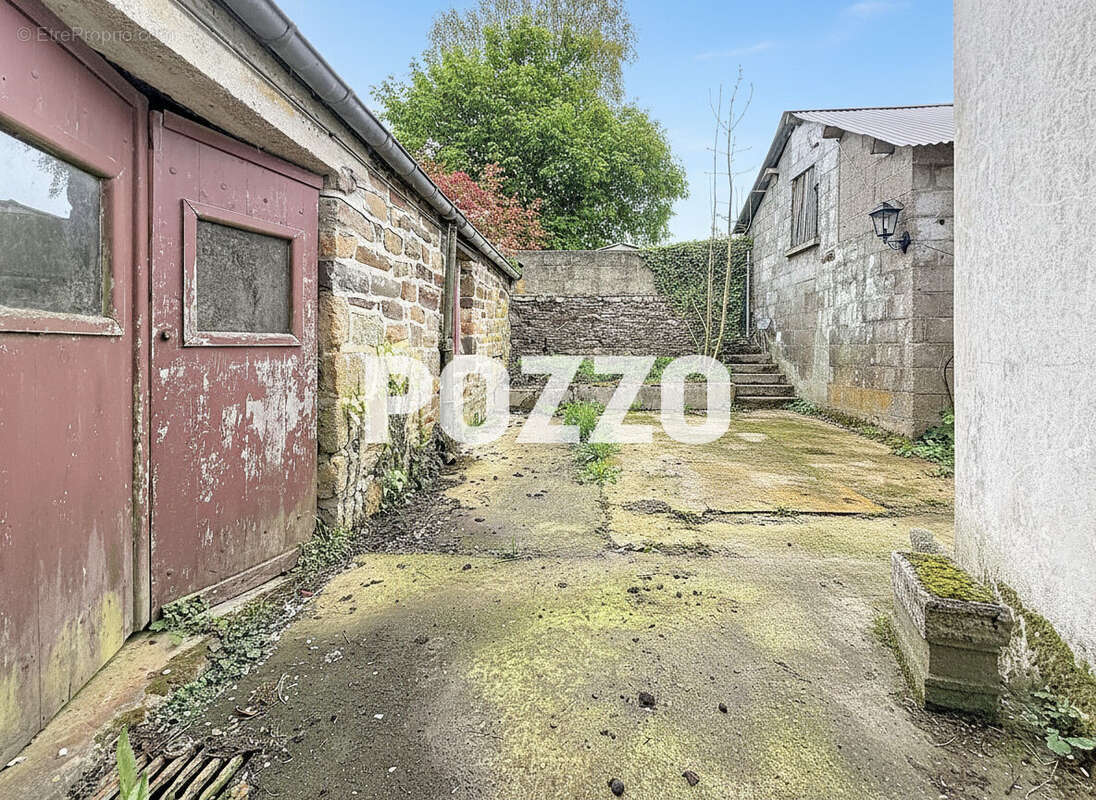 Maison à SAINT-SAUVEUR-LA-POMMERAYE