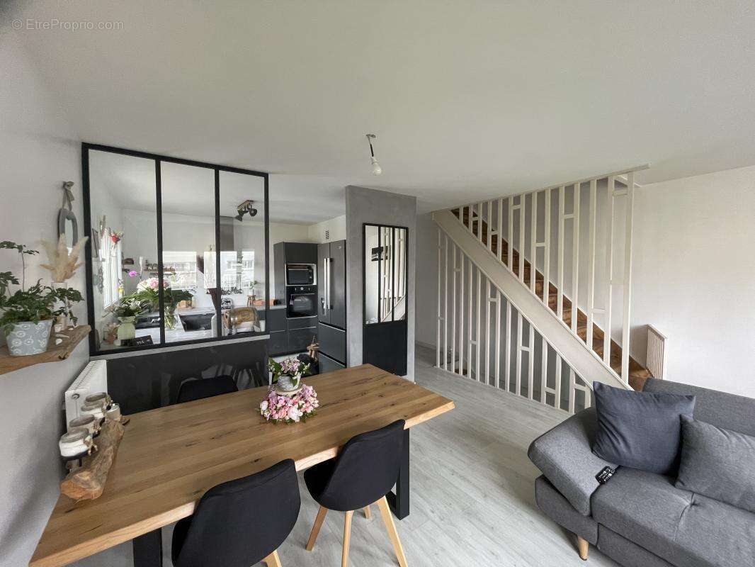 Maison à VILLEPREUX