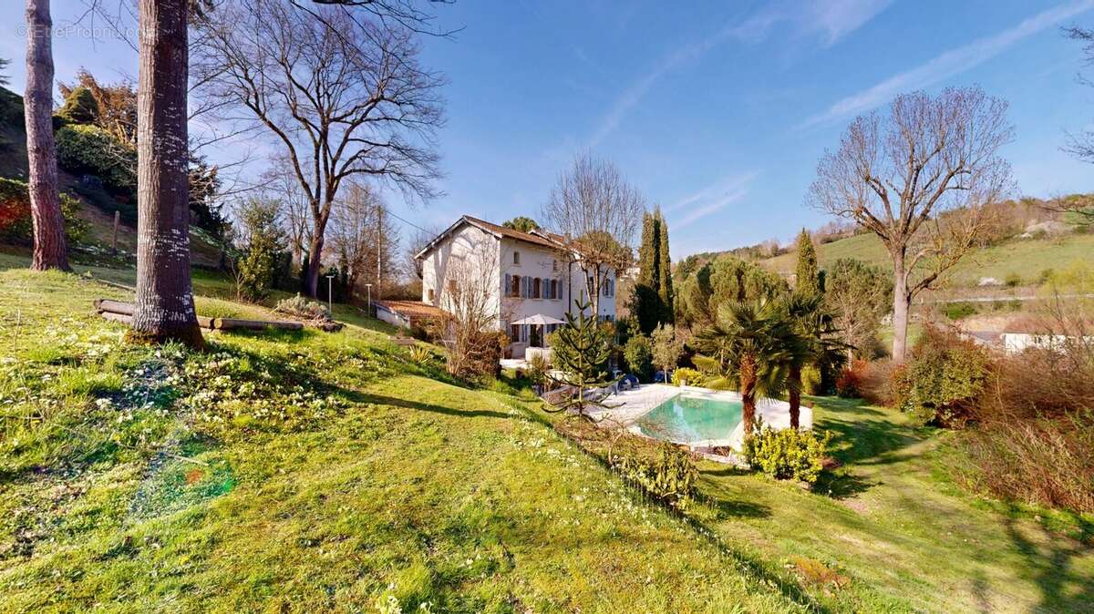 Maison à SOURCIEUX-LES-MINES