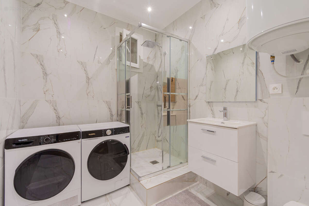 Appartement à MARSEILLE-2E