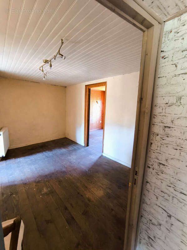 Maison à DECAZEVILLE