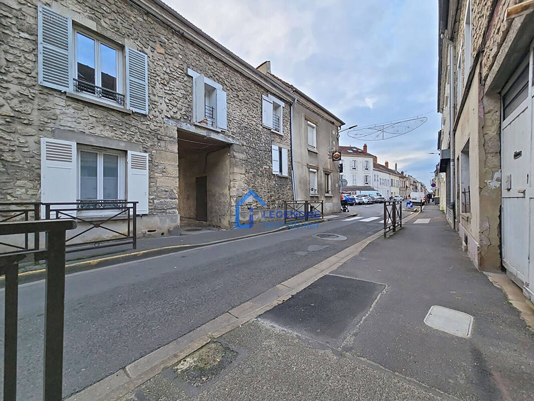 Appartement à PIERRELAYE