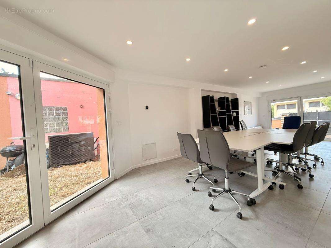 Maison familiale 7 chambres – Dépendance de 33 m² – Jardin clos - photo 17