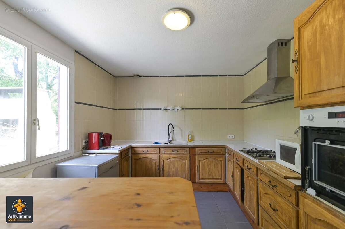 Maison à FRONTENAY-ROHAN-ROHAN