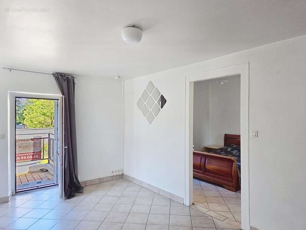Photo 3 - Appartement à VARCES-ALLIERES-ET-RISSET