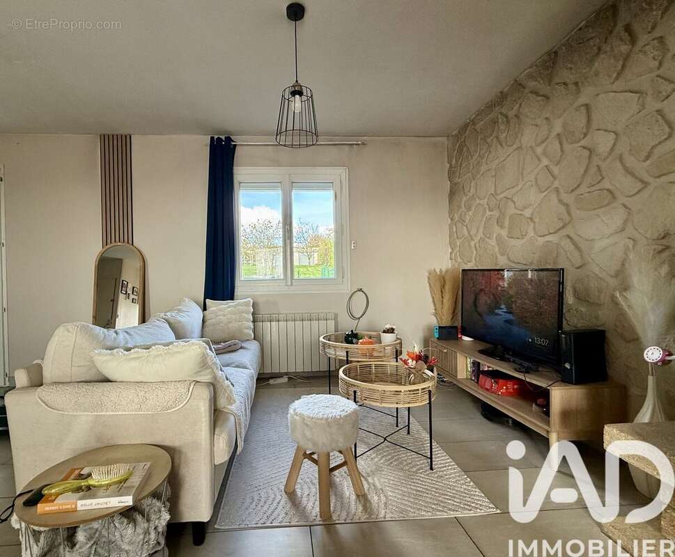 Photo 4 - Maison à QUINSSAINES