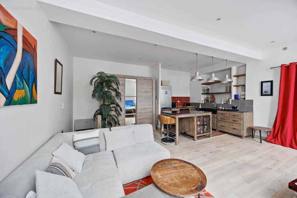 Appartement à PARIS-9E