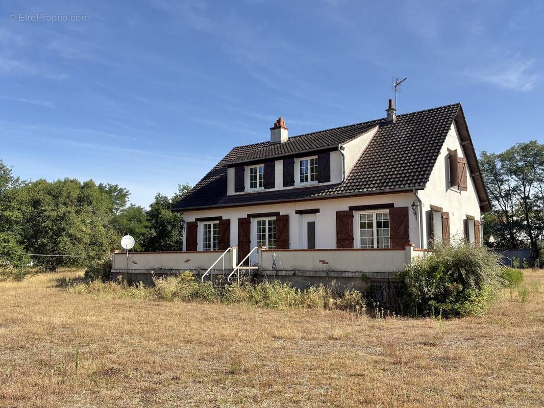 Maison à SAINT-MARTIN-D'ABBAT