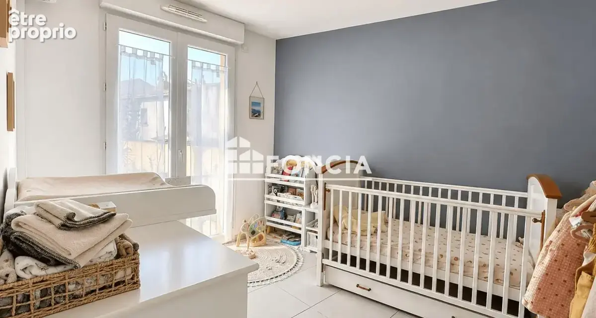 Appartement t3 - centre ville - residence recente et securisee - cogolin - photo 4