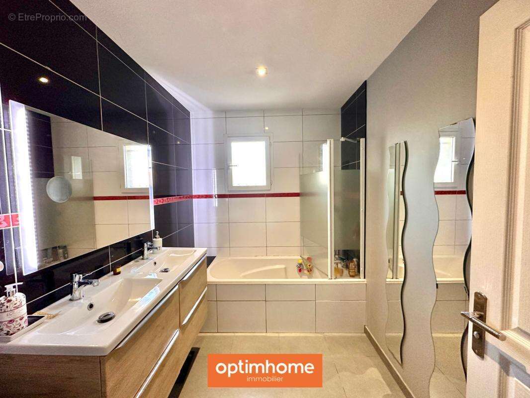 Maison plain-pied 4 pièces – 105 m² – 3 chambres – - photo 10